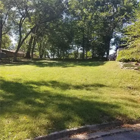 Briarwood Lane, Bentonville, AR 72712
