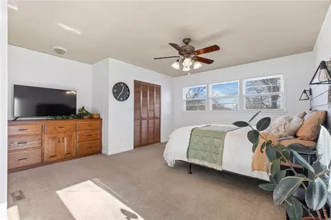 Bedroom - 409 N Third St, Harrison, AR 72601 photo 3 of 7