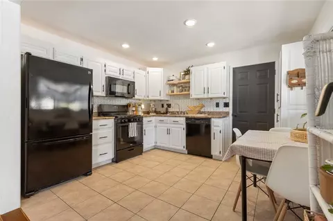 Kitchen - 409 N Third St, Harrison, AR 72601 photo 1 of 2