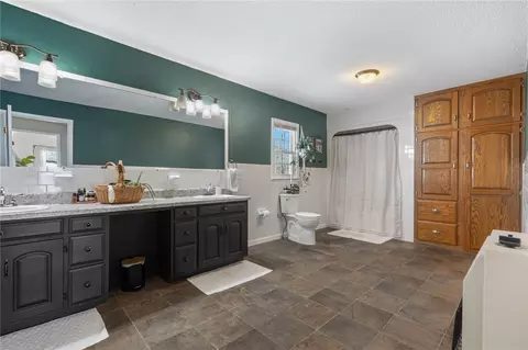 Bath - 409 N Third St, Harrison, AR 72601 photo 1 of 4