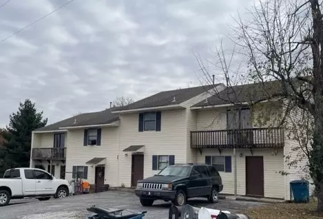 207 White Oak Dr, Gravette, AR 72736