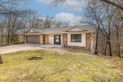 5 Norman Cir, Bella Vista, AR 72715