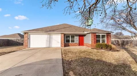 120 E Morris Ave, Springdale, AR 72764