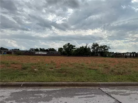 Winsted Lane, Bentonville, AR 72712