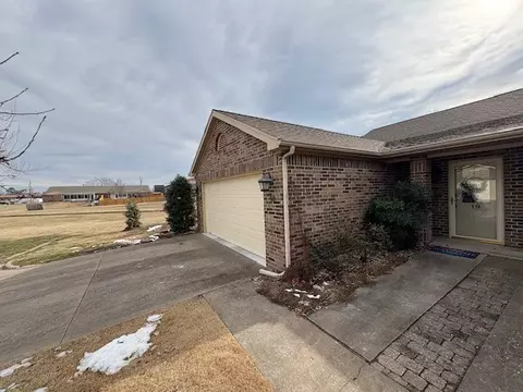 1020 W Cypress St #10, Rogers, AR 72756