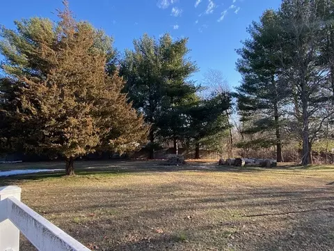 Mcnair Place, Pea Ridge, AR 72751
