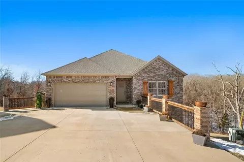 3 Manton Ln, Bella Vista, AR 72714