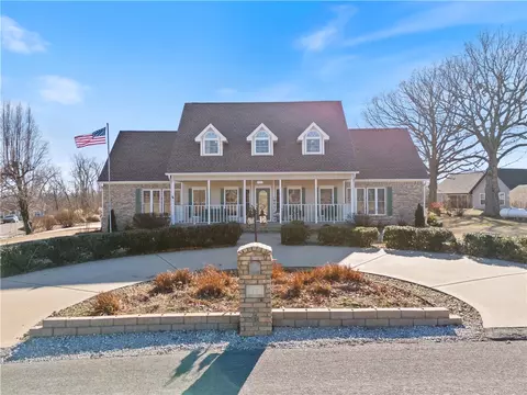 17 Kildonan Dr, Bella Vista, AR 72715