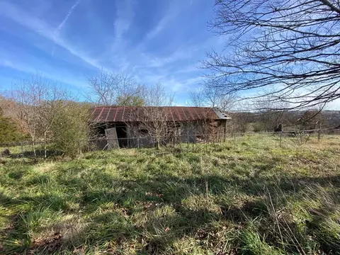 Exterior - 2240 Harmon Rd, Harrison, AR 72601 photo 3 of 4