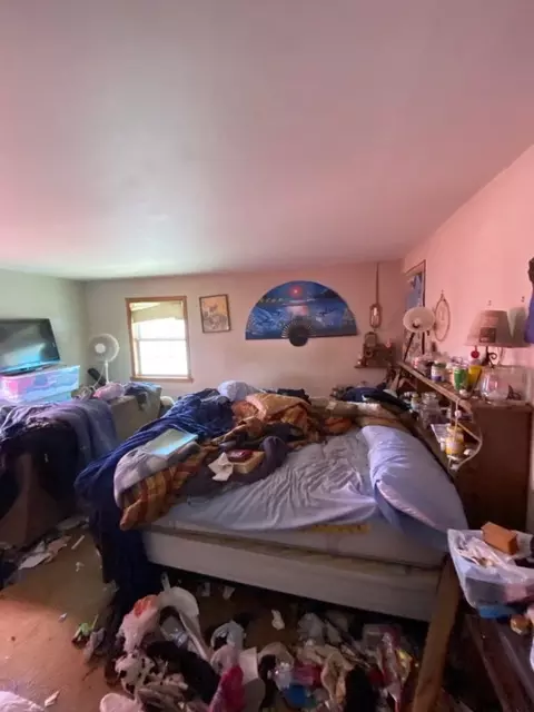 Bedroom - 2240 Harmon Rd, Harrison, AR 72601 photo 2 of 2