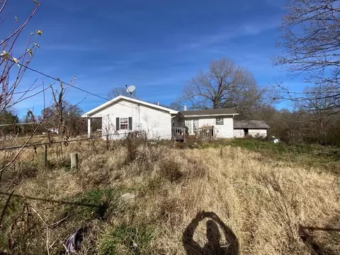 Exterior - 2240 Harmon Rd, Harrison, AR 72601 photo 2 of 4