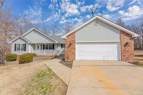 2 Egton Dr, Bella Vista, AR 72714