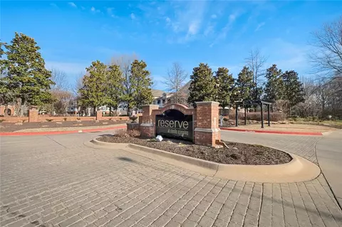 4254 NE Meadow Creek Cir #206, Fayetteville, AR 72703