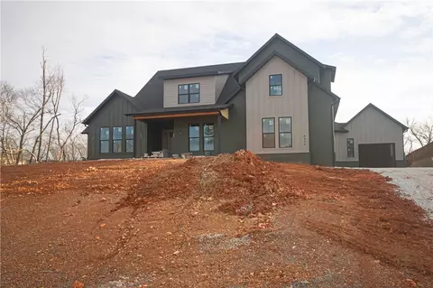 8404 W Migration Way, Bentonville, AR 72713 photo 2