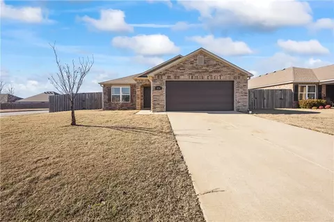 Exterior - 4392 Cornwall St, Springdale, AR 72762 photo 1 of 2