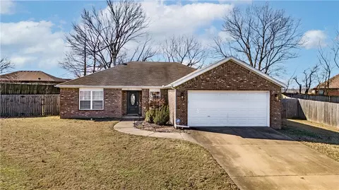 4711 SW Limestone Ave, Bentonville, AR 72712