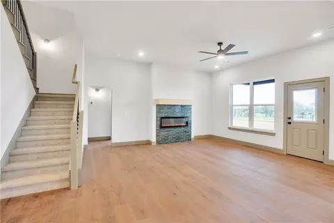 1210 Mammoth St, Centerton, AR 72719 photo 6