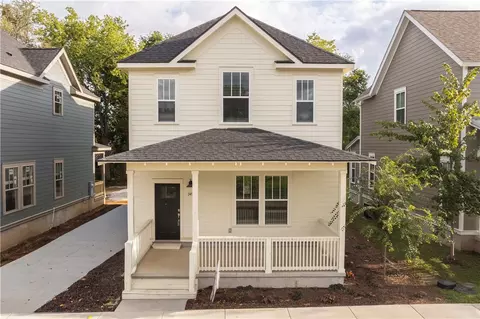 349 E 11th St, Fayetteville, AR 72701