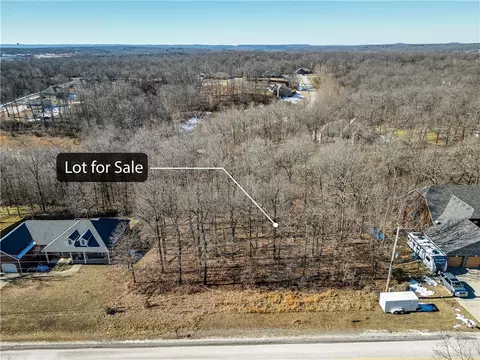 2393 Double Springs Rd, Fayetteville, AR 72704