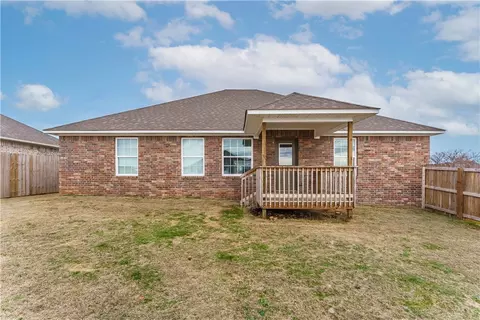 Exterior - 2013 Maple Ct, Gentry, AR 72734 photo 2 of 2