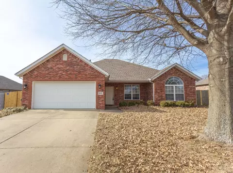 2619 Shadow Crest Dr, Fayetteville, AR 72704