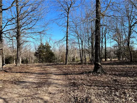 843 Madison 8739, Huntsville, AR 72740