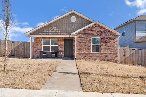 1142 S Morningside Dr, Fayetteville, AR 72701