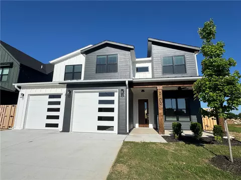 6115 S 41st St, Rogers, AR 72758