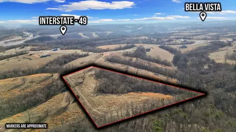 000 Turkey Ridge Ct, Pineville, MO 64856