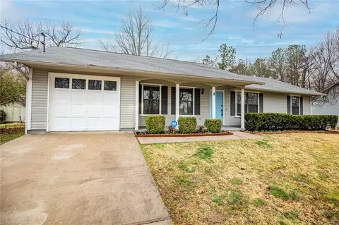 8 Oak Knoll Ln, Bella Vista, AR 72715