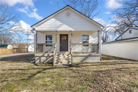 613 N Robinson St, Harrison, AR 72601