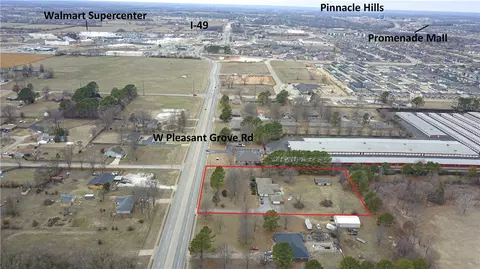 1355 Pleasant Grove Rd, Rogers, AR 72758