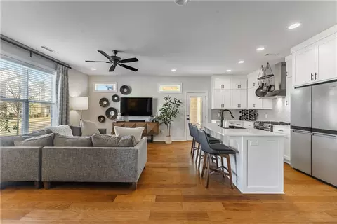 2337 E Frontier Elm Dr, Fayetteville, AR 72703