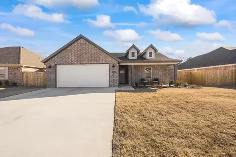 930 Silver Birch St, Springdale, AR 72762