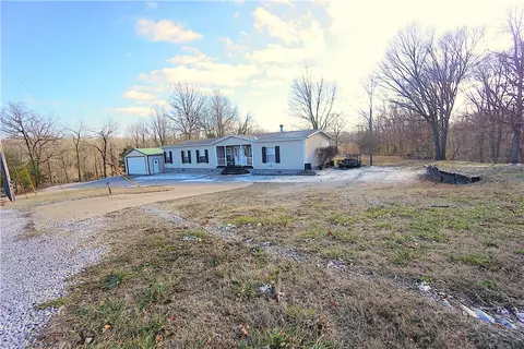 9251 Elise Corn Ln, Seligman, MO 65745