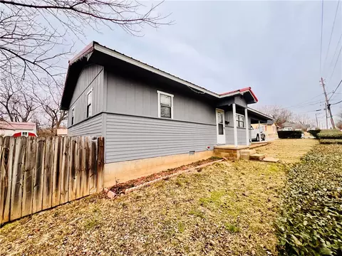 302 Shaver St, Berryville, AR 72616