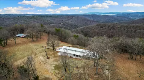 307 County Road 105, Eureka Springs, AR 72631