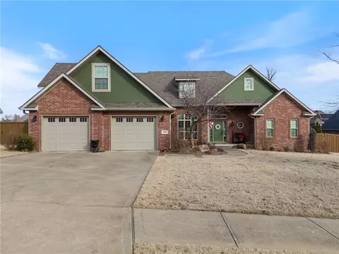 1104 Buckingham Blvd, Bentonville, AR 72712