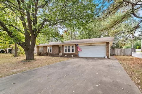 1510 Letha Dr, Springdale, AR 72762