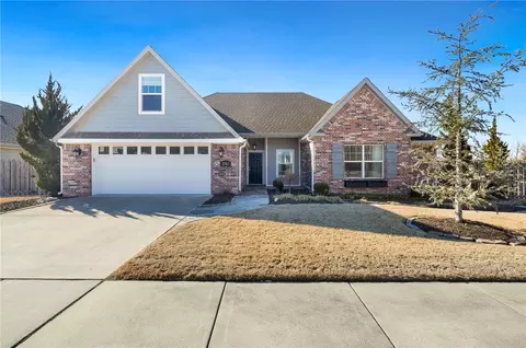2363 S Cobalt Ave, Fayetteville, AR 72701