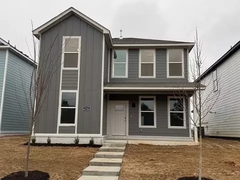2702 Hughmount Rd, Fayetteville, AR 72704