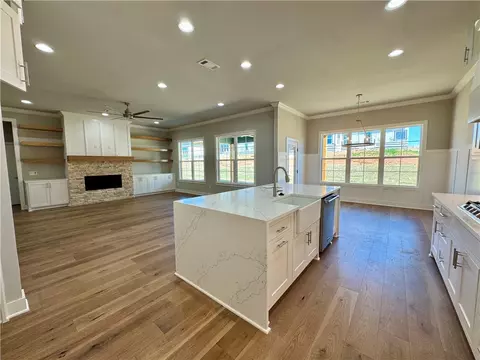 Living - 2710 Eris Ave, Lowell, AR 72745 photo 4 of 4