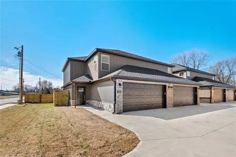 501 W Arkansas St, Gentry, AR 72734