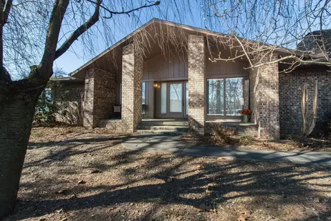 216 Suttle Dr, Springdale, AR 72764 photo 2