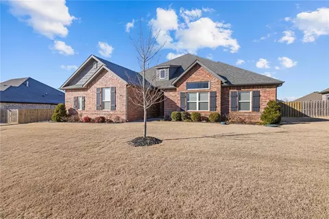 620 Oriole Dr, Springdale, AR 72762