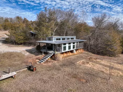 575 Flamingo Rd, Eureka Springs, AR 72631