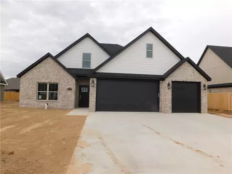 1235 Carrara St, Springdale, AR 72762