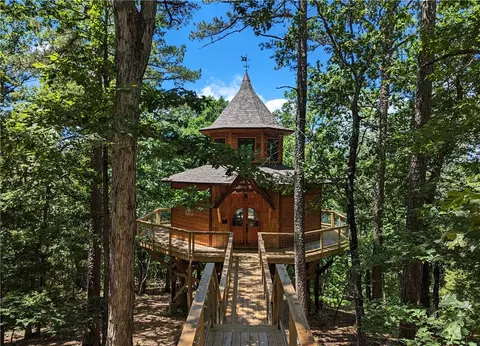 70 Dogwood Rdg, Eureka Springs, AR 72632