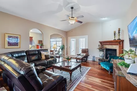 3 Patsy Cir, Bella Vista, AR 72715 photo 3