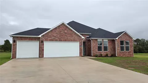 3009 Hattie Ln, Springdale, AR 72745